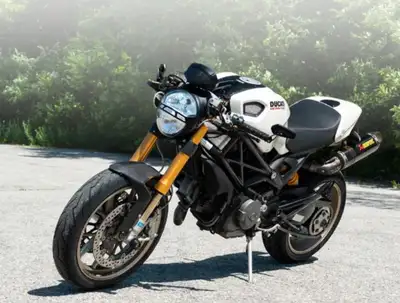Selling my 2009 Ducati Monster 1100S Bike is in perfect condition and maintained very well. Never be...