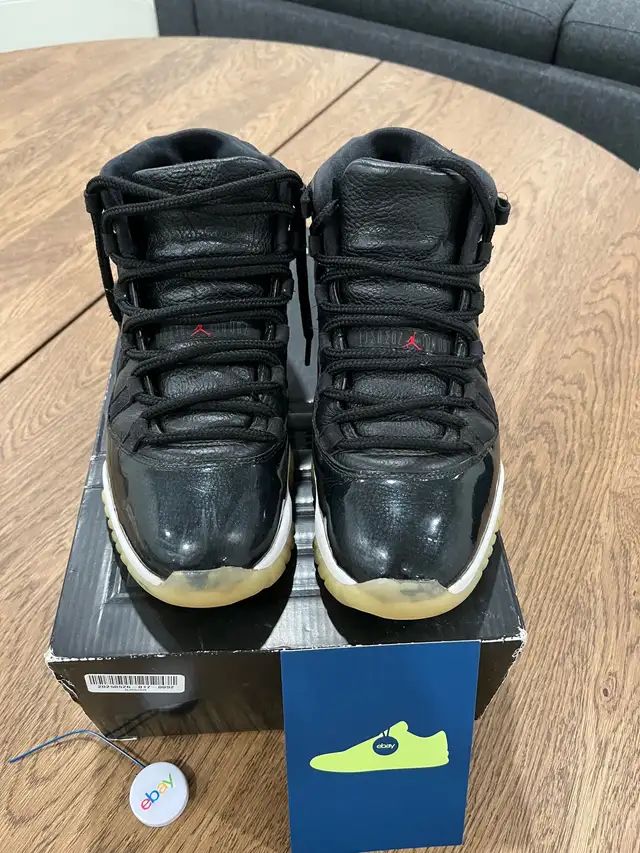 Jordan 11 72-10 Size 9.5  in Men's Shoes in Oshawa / Durham Region - Image 3