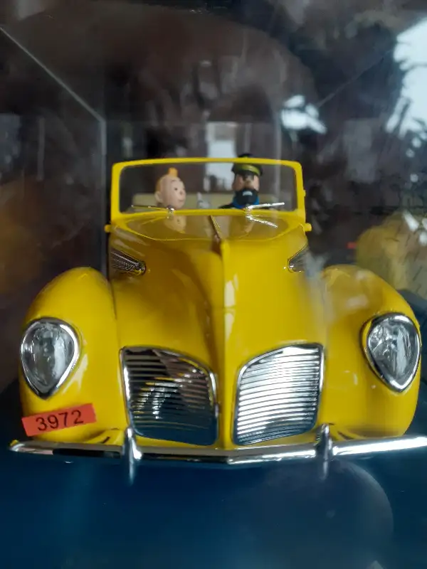 LIVRAISON GRATUIT VOITURE DE COLLECTION TINTIN LA LINCOLN ZEPHYR in Arts & Collectibles in City of Montréal - Image 3