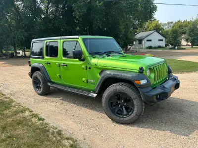 2018 Jeep Wrangler Sport. 90,000km, new tires, new windshield, heated seats and steering wheel, Alpi...
