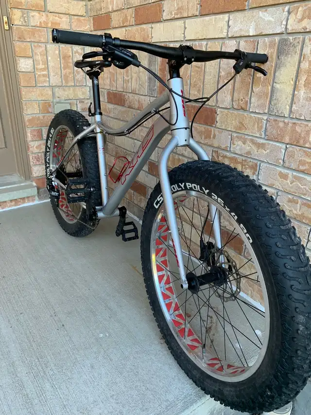 KHS Fatbike bicycle in Mountain in Barrie - Image 5
