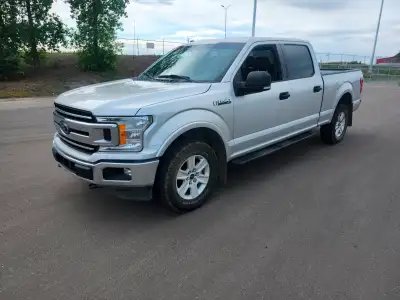 2018 FORD F150 XLT, crewcab,V8 5.0 L, auto, 4x4, power cloth seats, backup camera, bluetooth, tow pa...