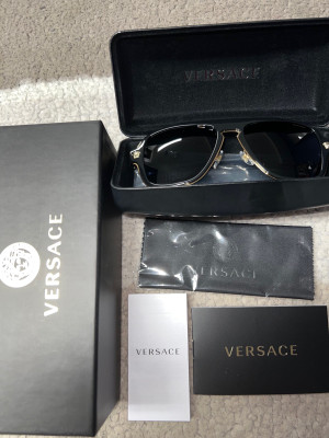 Versace Sunglasses Mens | Kijiji in Ontario. - Buy, Sell & Save with  Canada's #1 Local Classifieds.