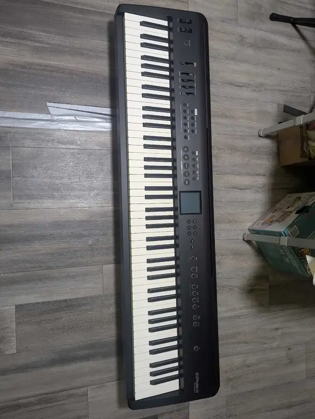 Roland FP-E50 88-Key Digital Piano in Pianos & Keyboards in City of Toronto - Image 2