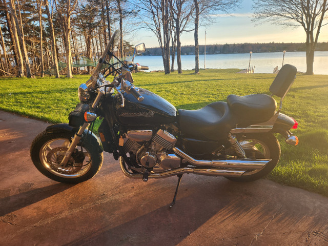 2001 Honda Magna 750 for sale. in Street, Cruisers & Choppers in Cole Harbour - Image 2