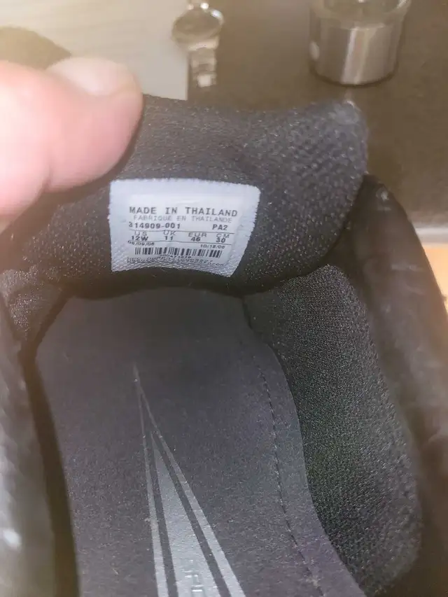 Nike Sport Performance Golf Shoes US12 Wide in Golf in Ottawa - Image 5