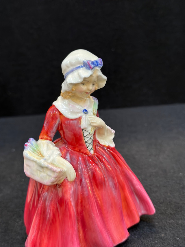 Vintage England Bone China Royal Doulton Figurines & Coalport fi in Holiday, Event & Seasonal in Hamilton - Image 2