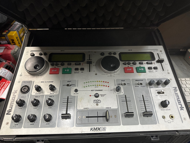 Numark KMX02 Karaoke Mix Station in Pro Audio & Recording Equipment in Edmonton - Image 2