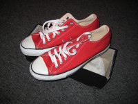 VINTAGE CONVERSE ALL STAR CHUCK TAYLOR 9 SHOES MADE IN USA RARE
