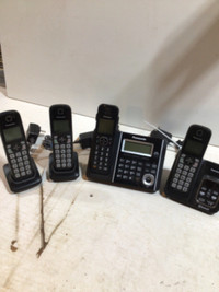 Ensemble de 4 téléphone Panasonic ou Motorola