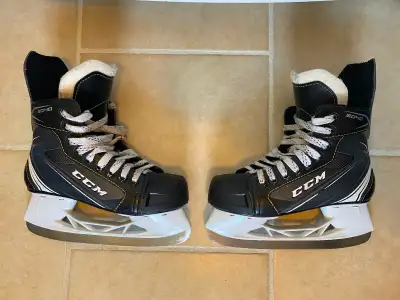 CCM TACKS 9040 Hockey Skates Size 4 Eur Size 37. Patins., View more