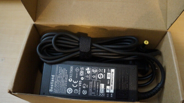 BESTLAND SMART BLUE TIP LAPTOP CHARGER in Laptop Accessories in Norfolk County
