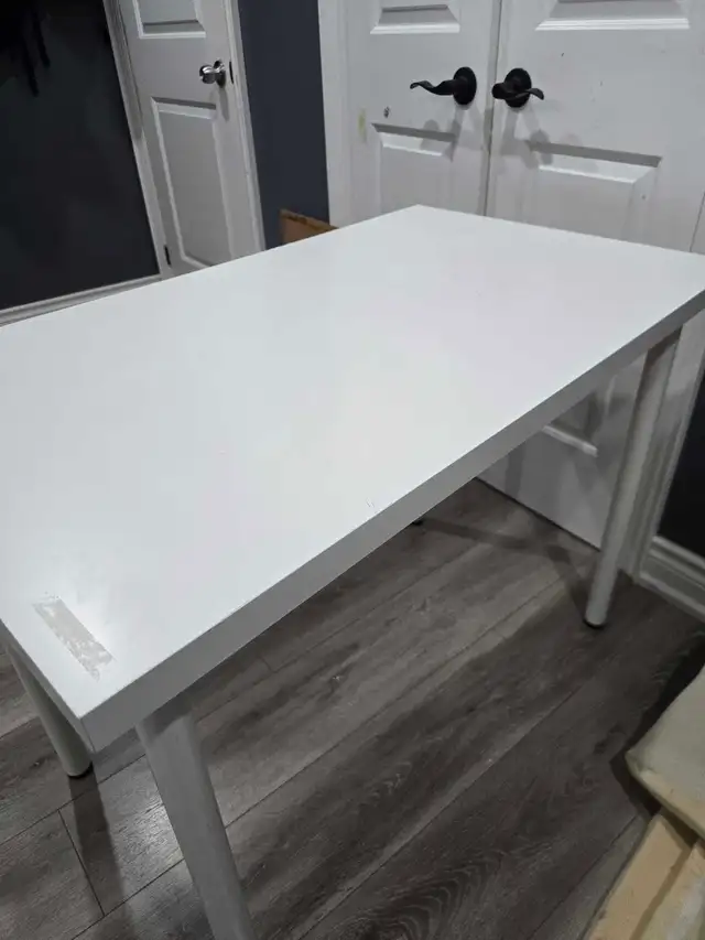 small work/study table  in Other Tables in Mississauga / Peel Region - Image 4