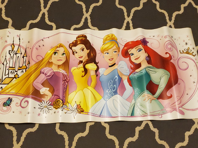 Wall decal 38 x 16 inch princesses decoration bedroom in Home Décor & Accents in Mississauga / Peel Region - Image 3