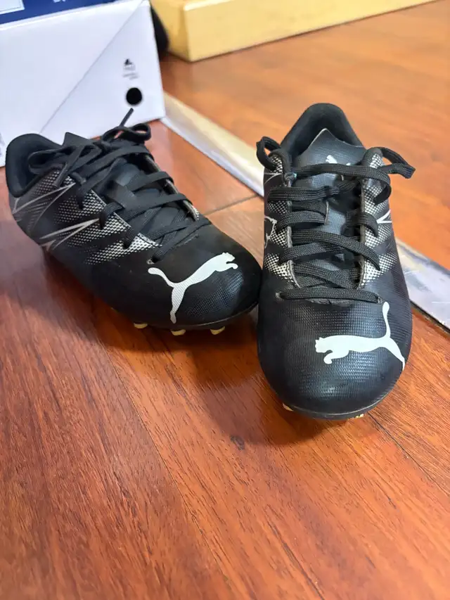 Puma Attacanto Junior Soccer Cleats