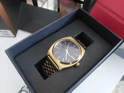 Montre Nixon (100% authentique), View more