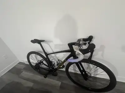 2025 gravel bike giant, View more
