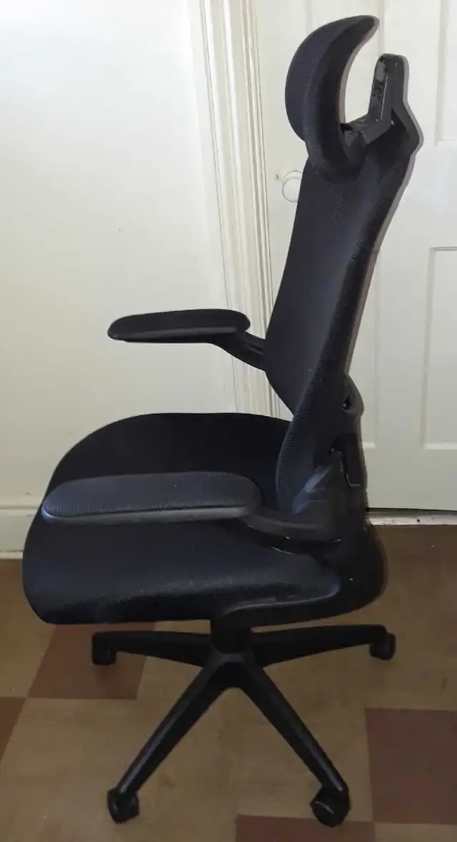 Many Computer /office chair in Chairs & Recliners in Kingston - Image 3