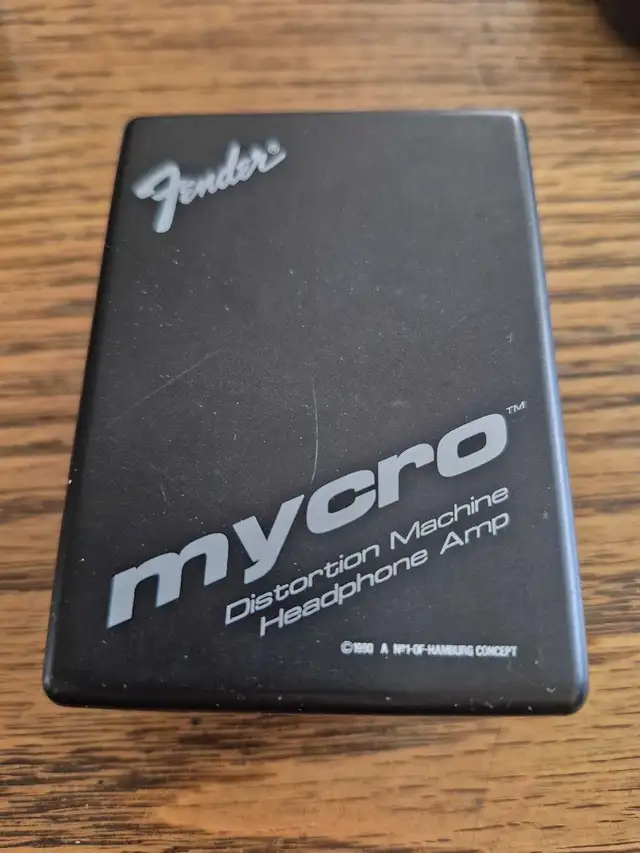 Fender Mycro Headphone Amp Distortion Machine 1990s in Amps & Pedals in City of Toronto - Image 2