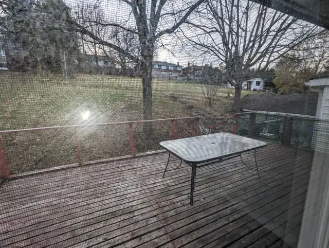 Spacious Main Floor of Bungalow Avail Dec 1st Utilities included in Long Term Rentals in Guelph - Image 11