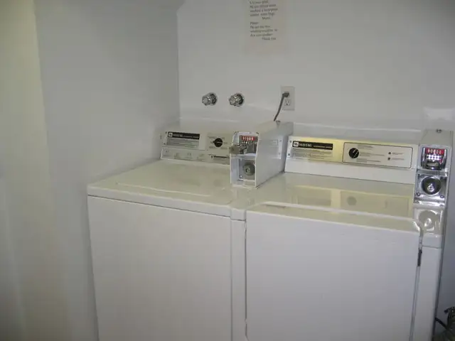 PLATEAU Chambre privée et meublée avec cuisinette, au mois in Room Rentals & Roommates in City of Montréal - Image 11