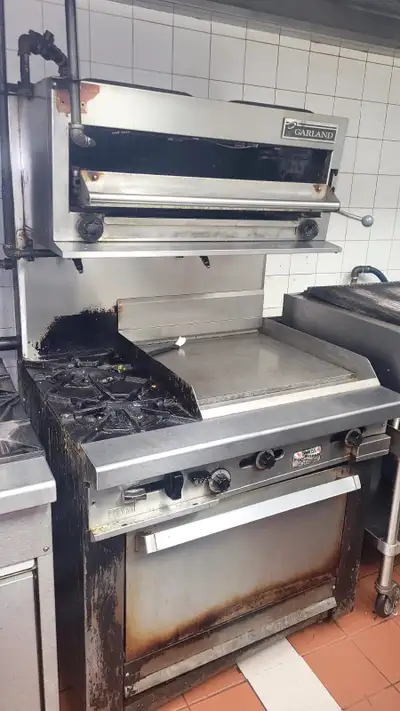 Oven with hot plate, gas, salamander., View more