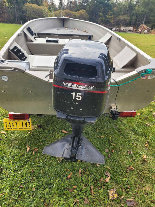 14ft Aluminum Crestliner with 15hp Mercury and Trailer in Personal Watercraft in Cole Harbour - Image 4