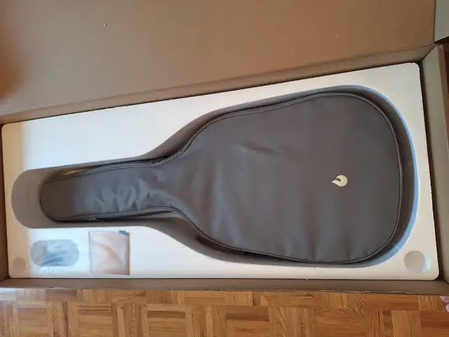 Acoustic Lava me 36" guitar in Guitars in Markham / York Region - Image 6