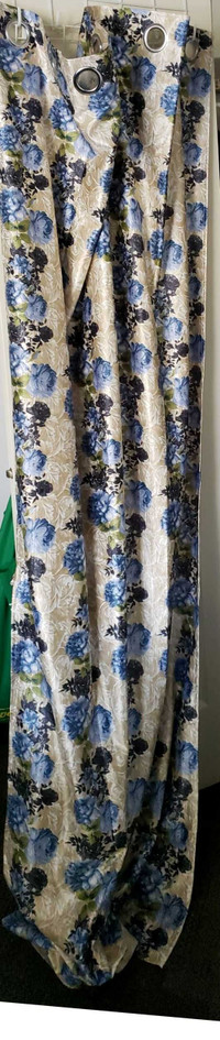 2pairs of curtains (red and blue flowers prints,each one pairs. 