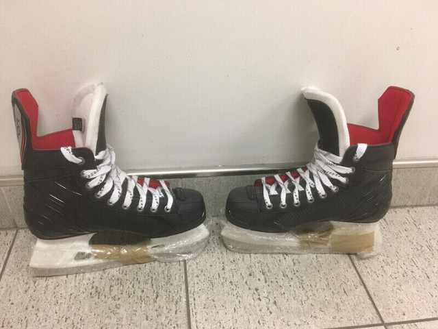 Bauer Vapor X300 Senior 7 Ice Skates in Skates & Blades in Ottawa - Image 4