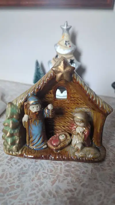 Crèche de Noël vintage en Céramique, View more