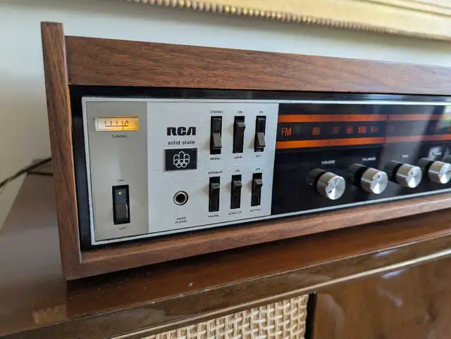 RCA MR-1144 / Hitachi KS-3200 in Stereo Systems & Home Theatre in Ottawa - Image 3