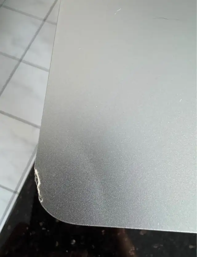 macbook Air 13” in Laptops in Edmonton - Image 5