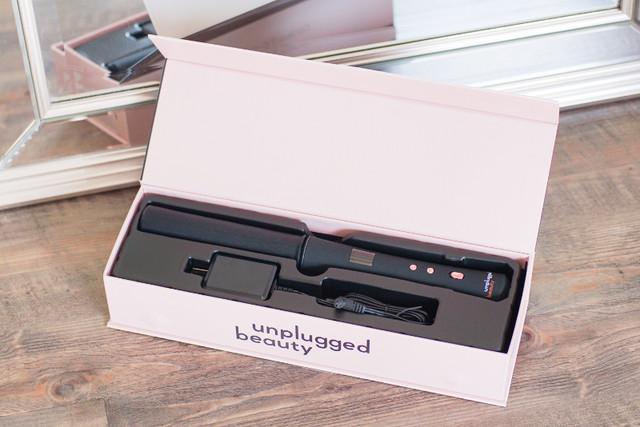 Unplugged Beauty 1-in Titanium Cordless Curling - NEW IN BOX in Health & Special Needs in Abbotsford - Image 4