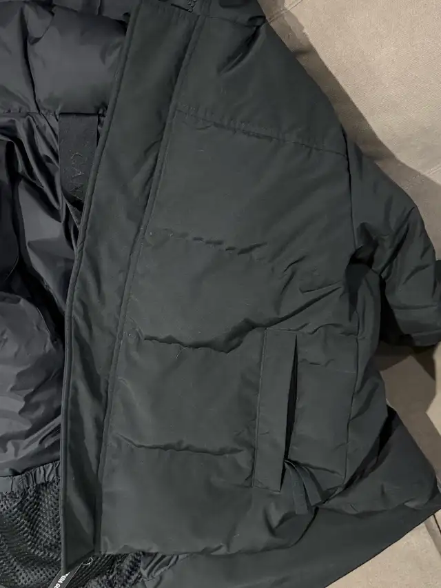 Canada Goose MacMillan Parka in Men's in Calgary - Image 4