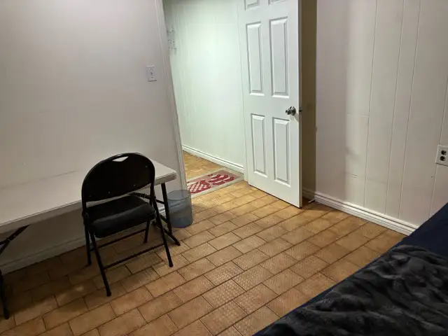 Malton,  Goreway n Derry rd fully furnishd basmnt room rent 650 in Room Rentals & Roommates in Mississauga / Peel Region - Image 3