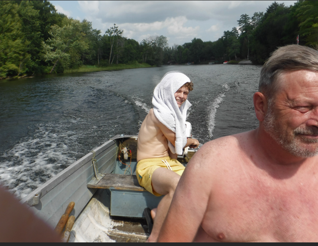 Well Maintained 16 Foot Boat in Water Sports in Muskoka - Image 3