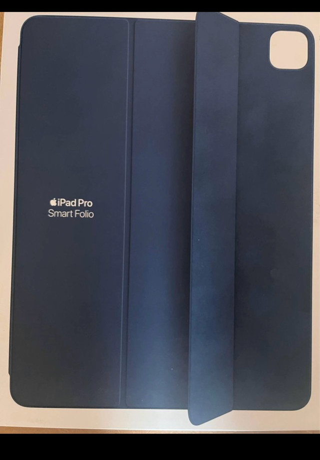 Smart Folio iPad Pro case in iPads & Tablets in Edmonton