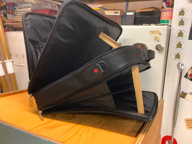 Computer Carrying Case in Laptop Accessories in Comox / Courtenay / Cumberland - Image 3