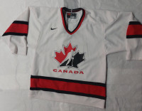 Vintage Team Canada Hockey Jersey 