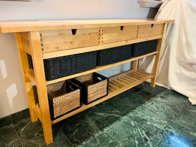 Buffet en bois clair – Design épuré avec paniers de rangement, View more