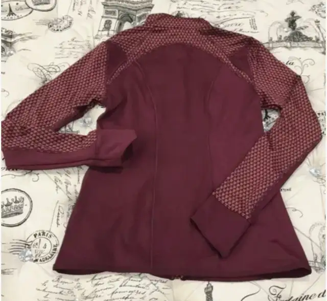 Asics Womens Fit-Sana Jacquard Full Zip Jacket in Women's - Tops & Outerwear in City of Toronto - Image 4