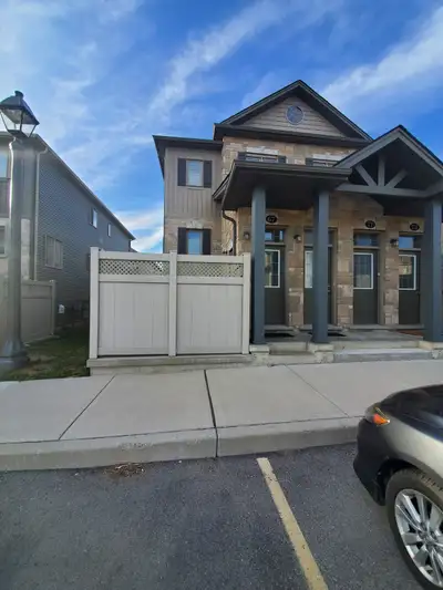 Beautiful 1 bedroom 1 bathroom in desirable neighbourhood!