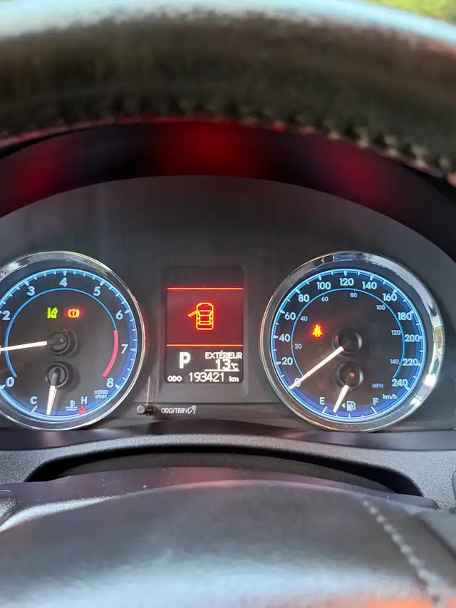 2017 Toyota Corolla SE587371142898657289
