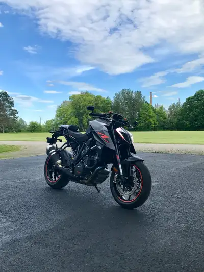 2018 KTM Superduke 1290r (the Beast) owned since new fun bike 1301cc (low km under 5k) in pics Askin...