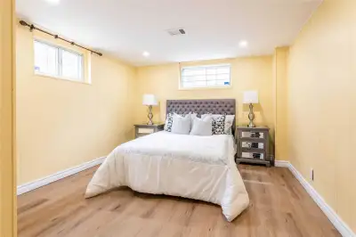 Amazing - For Rent In Scarborough