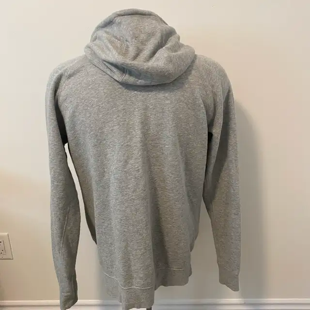 Air Jordan sweatershirt men’s size xlarge hoodie in Men's in Kingston - Image 3