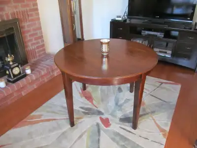 VERY NICE WOODEN ROUND TABLE, View more