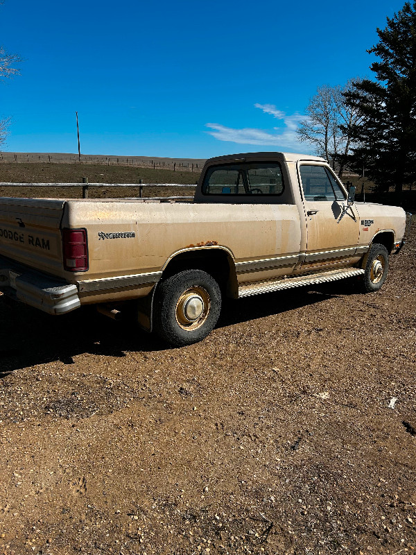 1984 Dodge 150 4x4 Prospector in Cars & Trucks in Regina - Image 4