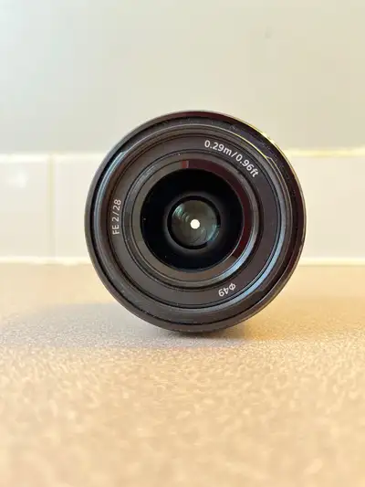 Sony FE 28mm f2 full frame lens